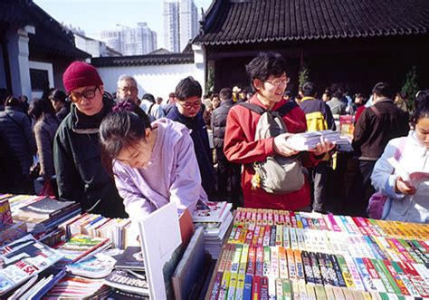 文廟古玩市場窺探：繁盛之下的人文繪卷與典藏探秘